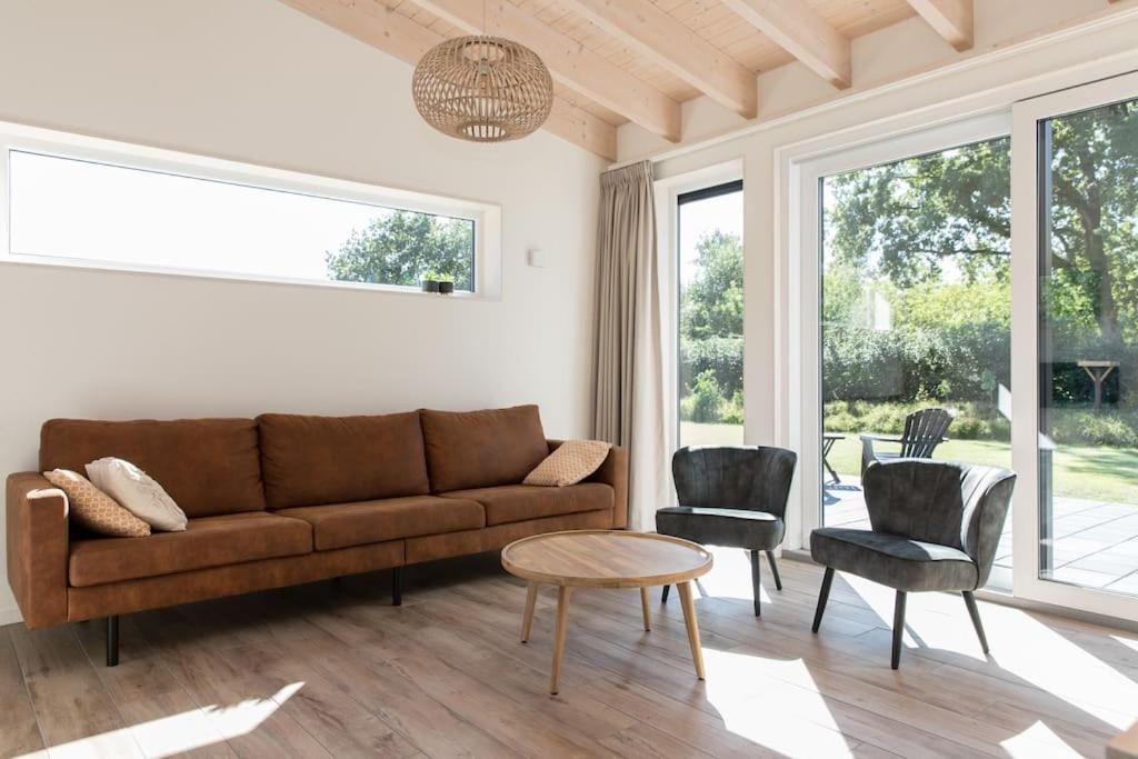 Vakantiehuis Eikzicht Gelegen Aan Het Bos Elsloo  Bagian luar foto